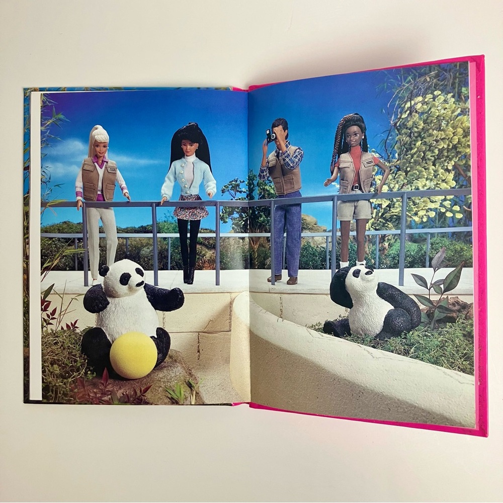 90s Vintage Barbie French Childrens Book Livre français enfant Panda 1999 Mattel - Picture 10 of 11